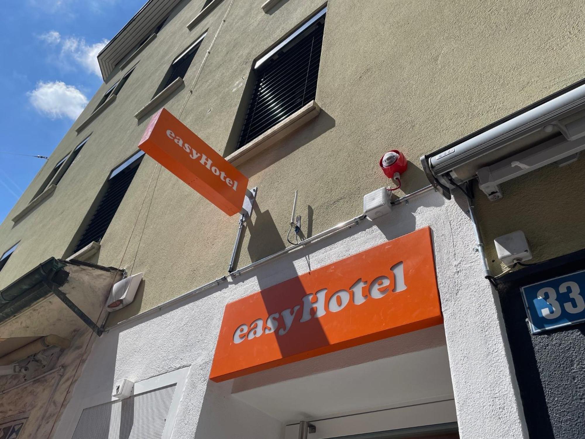 Easyhotel Zuerich Main Station Esterno foto
